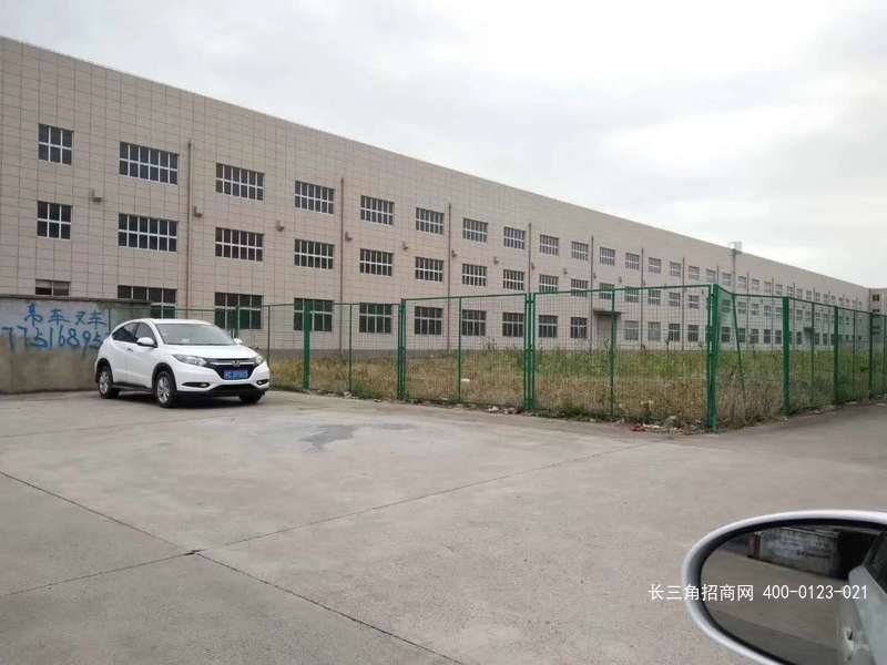 G2503 青浦沪青平公路旁边 独门独院9000平方 仓库出租 1.2元/平 空地10亩 